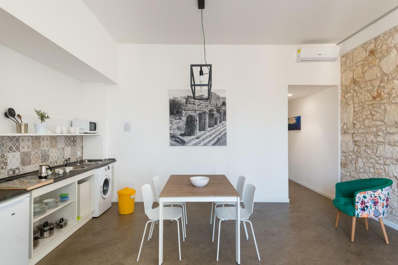 Archinue *
