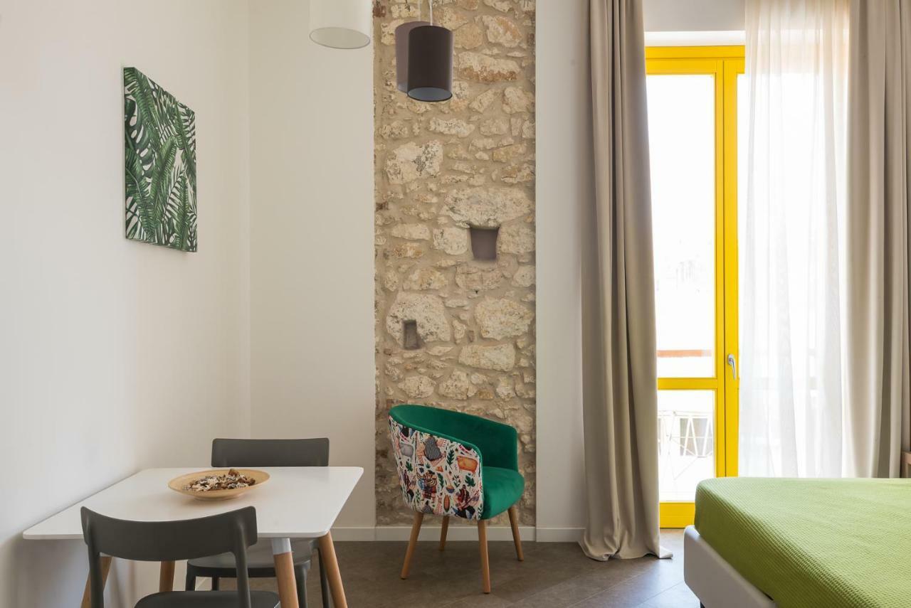 Archinue * Syracuse